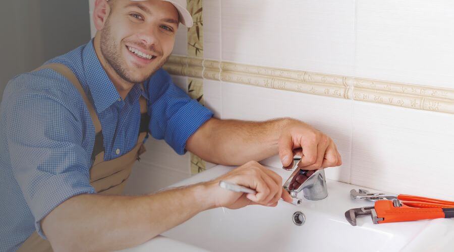 Professional clogged drains services in Leggett, TX